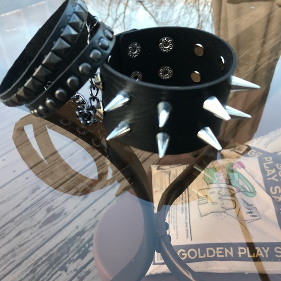 2 pcs Gothic  Spike faux leather punk bracelet Chain emo Rivets Cuff Black - Picture 1 of 6